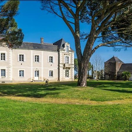 Vignoble Chateau Piegue - Winery Bed & Breakfast Rochefort-sur-Loire Bagian luar foto