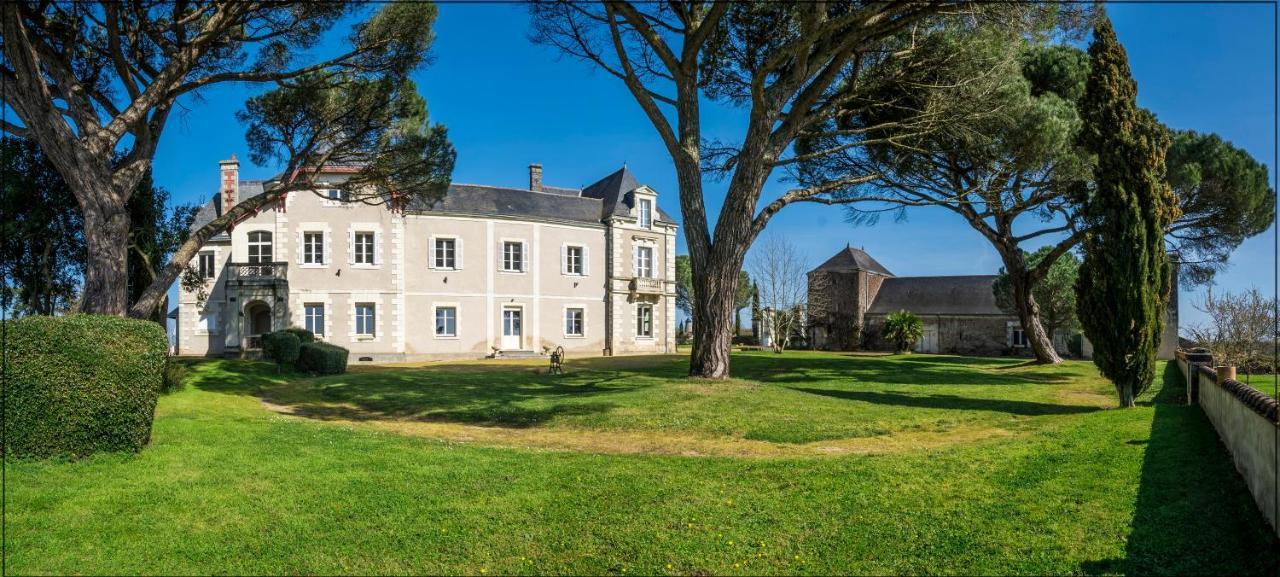 Vignoble Chateau Piegue - Winery Bed & Breakfast Rochefort-sur-Loire Bagian luar foto